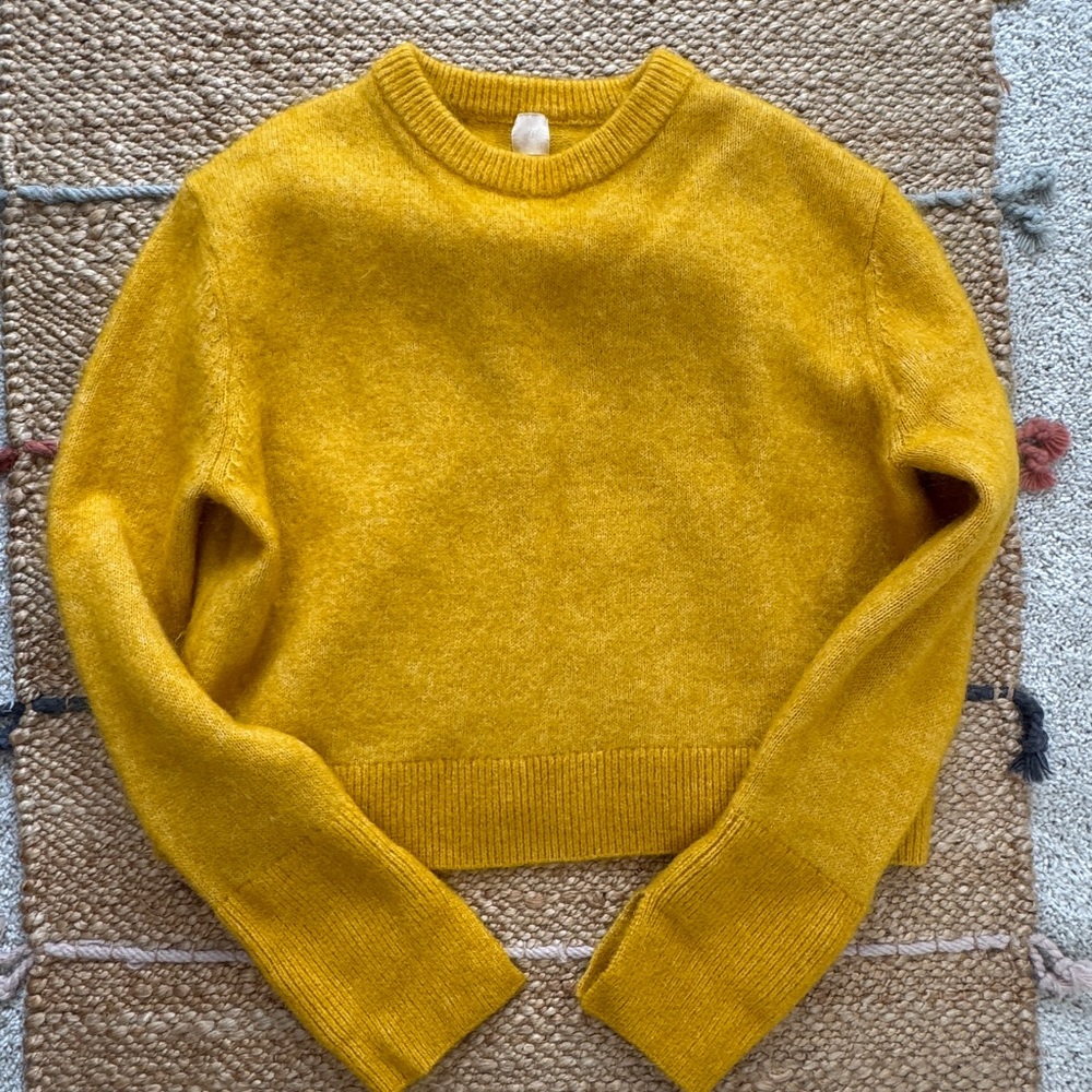 H&M Mustard Yellow Sweater